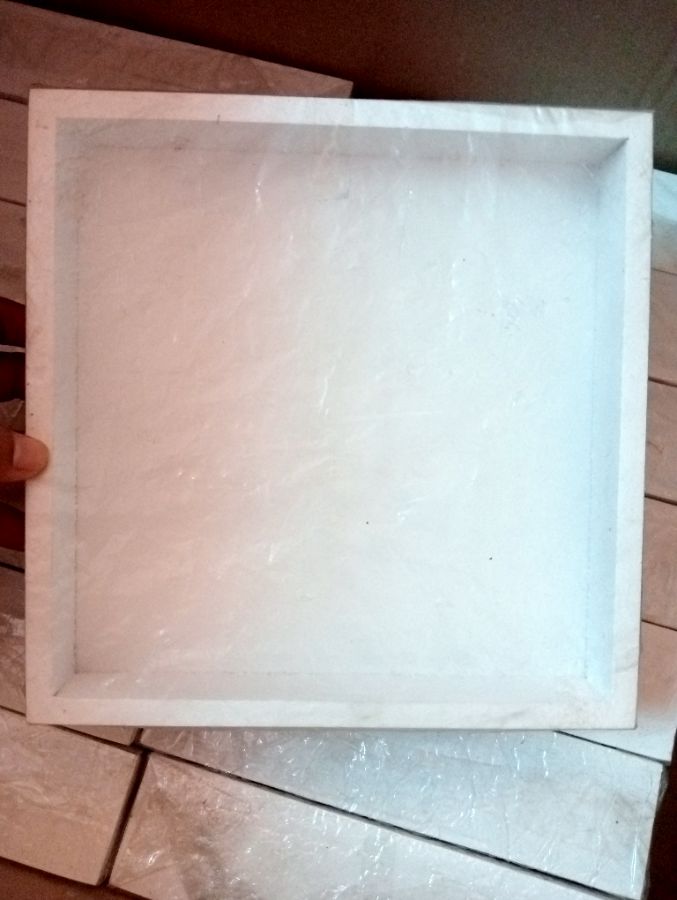 Frame 20X20 (Putih)