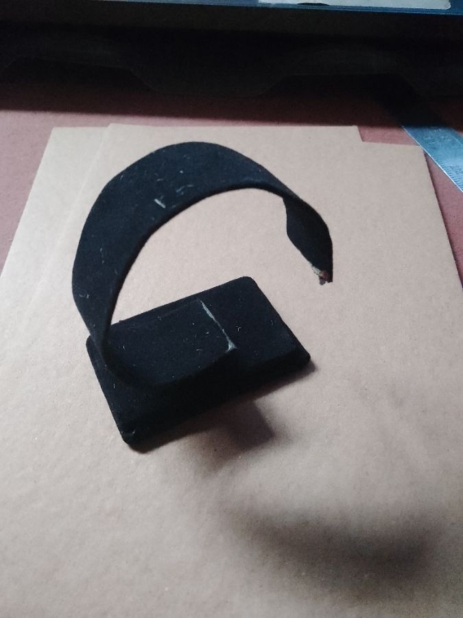 Tempat Gelang Satuan 
