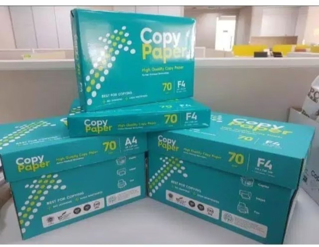 Kertas A4 merk Copy Paper  1 Rim / 500lembar 
