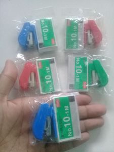 Staples kecil