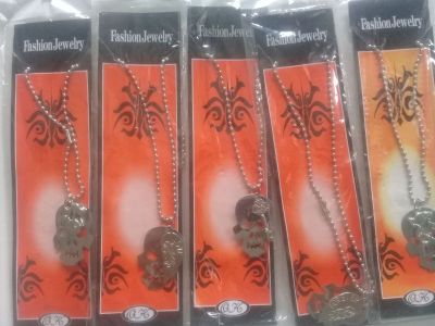 Kalung biji lada
