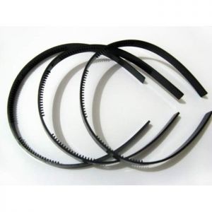 Bando hitam polos
