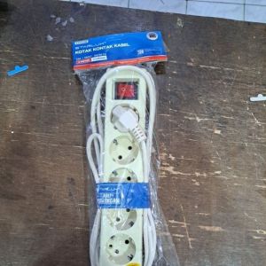STOP KONTAK KABEL 5L 1.5M STARLUX