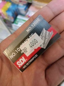 Isi staples kecil