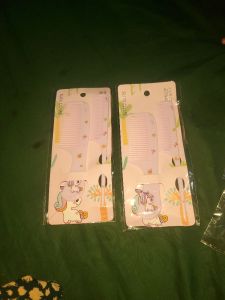 Set sisir karakter