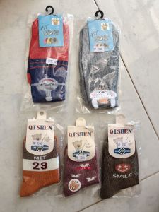 Kaos kaki anak