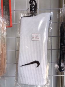 Kaos kaki olahraga panjang