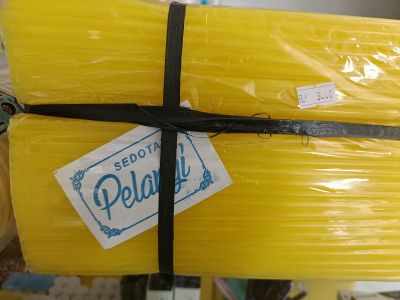 Sedotan pelangi 