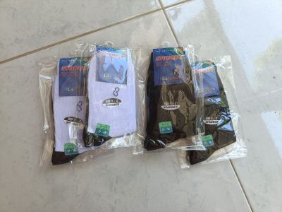 Kaos kaki anak SD 