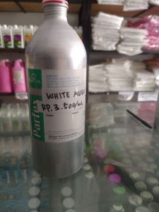 White musk. Wait mas