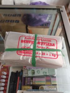 Plastik gunung mutiara 1kg  pack 