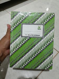 Buku batik 100