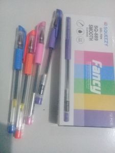 Pulpen rainbow squeezy