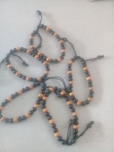 Gelang mute cokelat