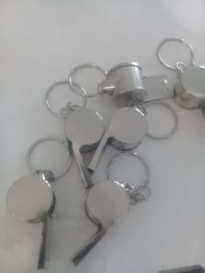 Gantungan kunci peluit stainles