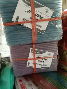 Sedotan popice pelangi 