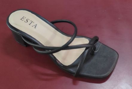 Esta E015 Hitam 