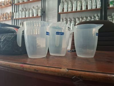 Gelas ukur 1000 ml atau 1 Liter