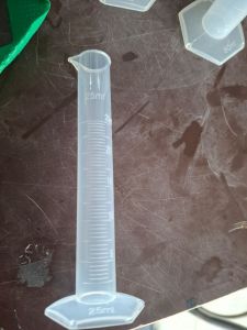 Gelas ukur 50 mili