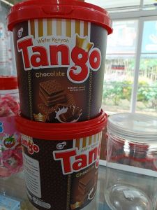 Tango ember 