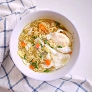 WR INDOMIE AYAM BAWANG SEDUH