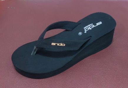 Ando Camelia Hitam