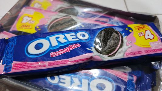 Oreo Krim Rasa Strawberry 25gr
