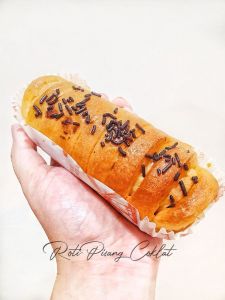 Roti Pisang Coklat 