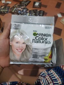 Garnier Colors ash blonde