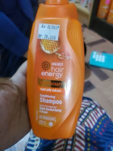 Makarizo shampo Royal jelly