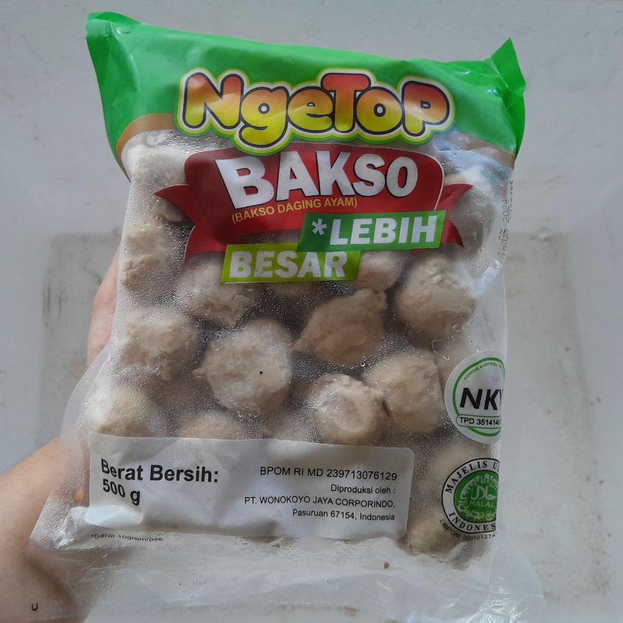 Ngetop bakso ayam besar