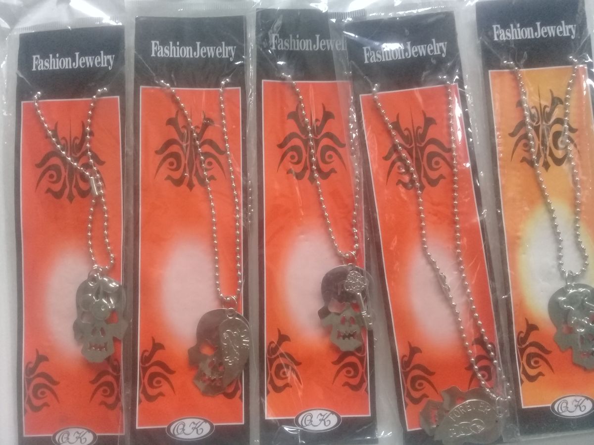 Kalung biji lada