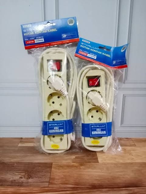 STOP KONTAK KABEL 4L 1.5M STARLUX