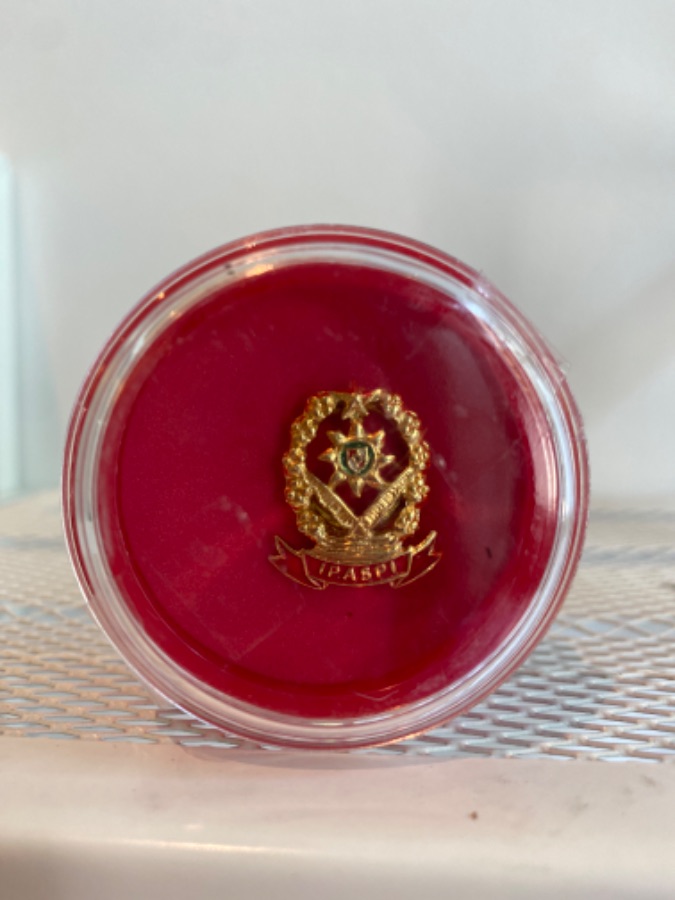 Pin IPASPI Merah Magnet kecil