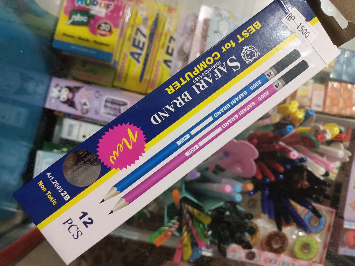 Pensil safari brand