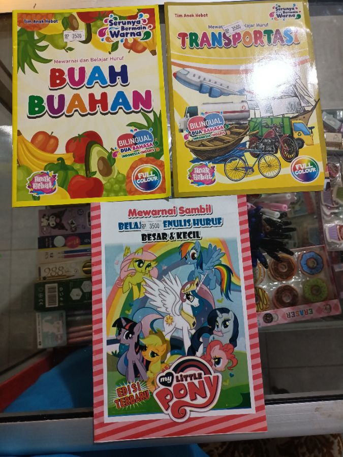 Buku mewarnai