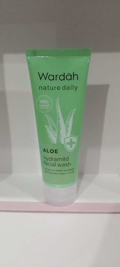 Wardah Aloe Hydramild Facial Wash 100ml
