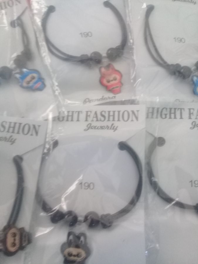 Gelang tali labubu