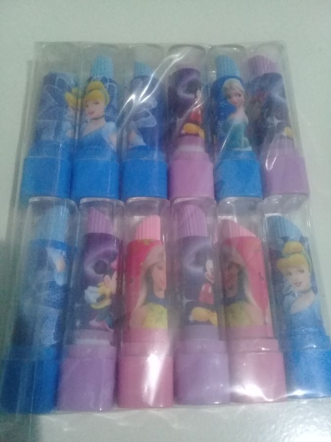 Penghapus lipstik putar
