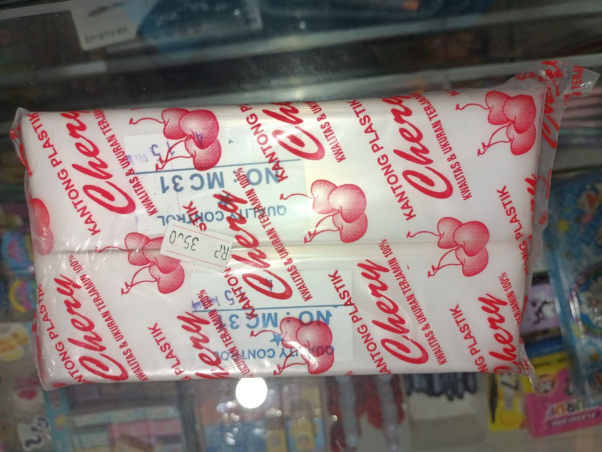 Plastik es lilin kecil