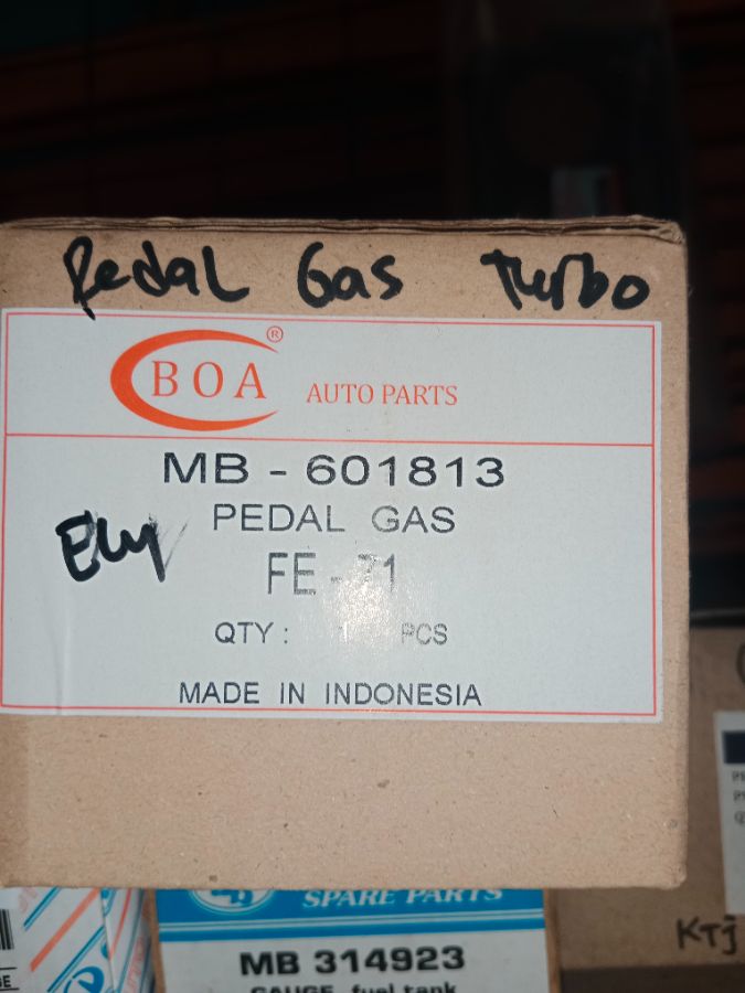 PEDAL GAS TRB MB-601813