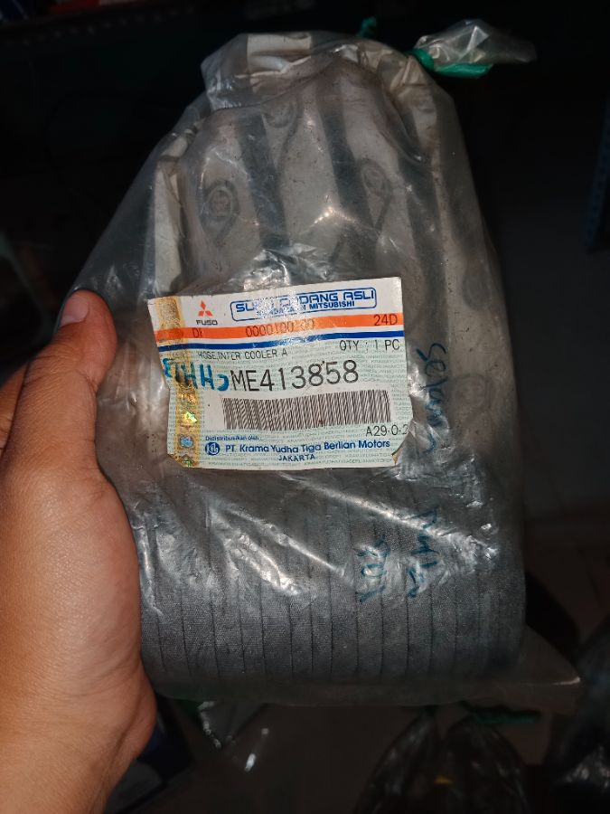 SELANG INTERCOLER TRB PDK ME413858