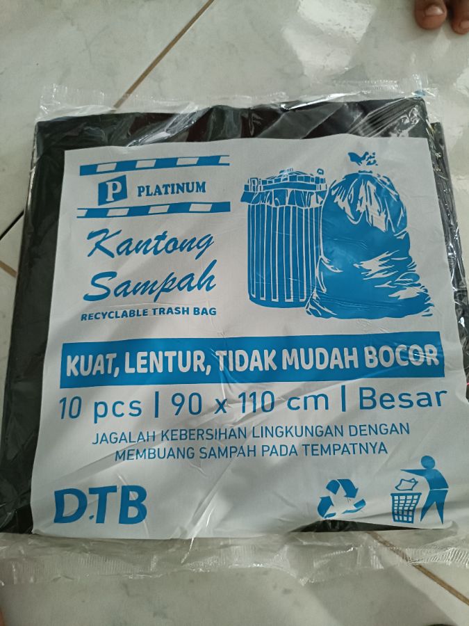 Plastik sampah besar 