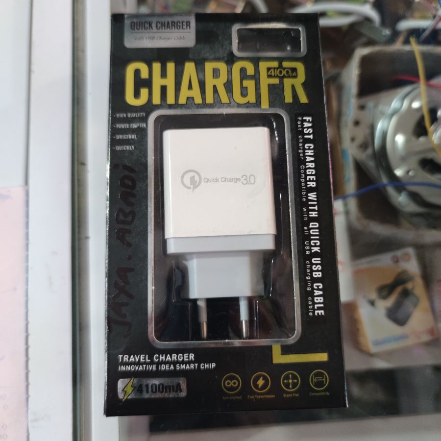 CHARGER USB 3.0 AP0810 5V 3A