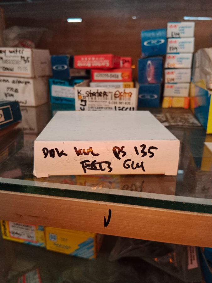 DUDUKAN KUL STATER PS135 ME701495