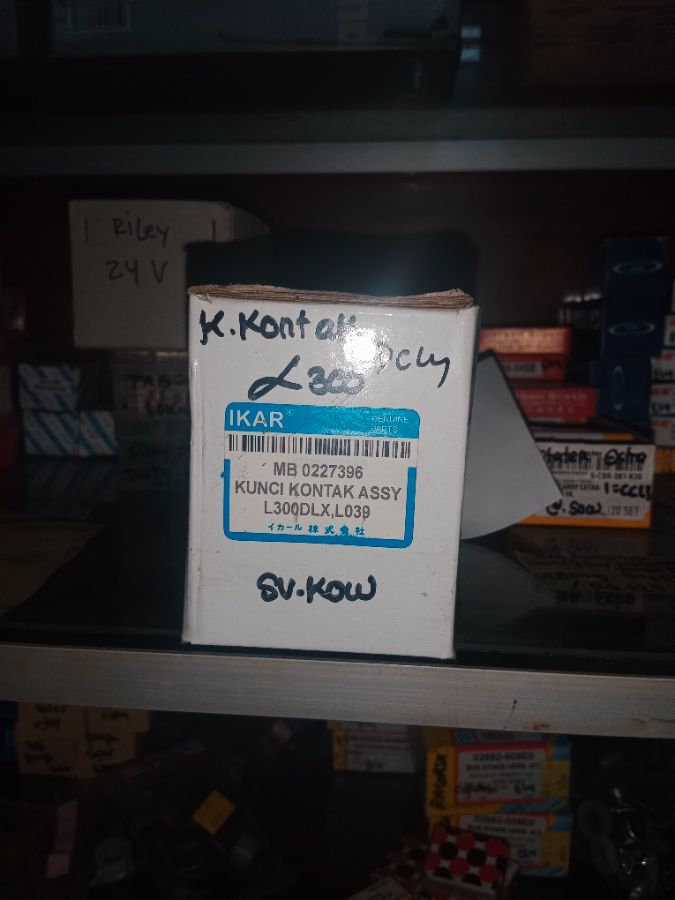 KUNCI KONTAK L300 MB0227396