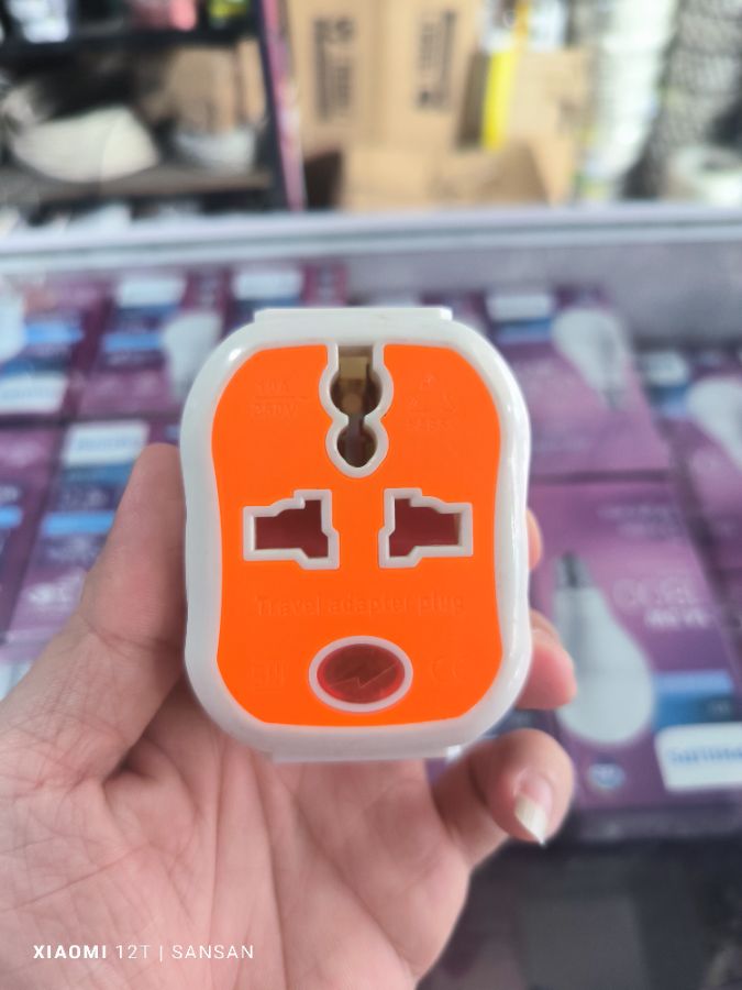 STEKER T MULTI CAHAYA LAMPU