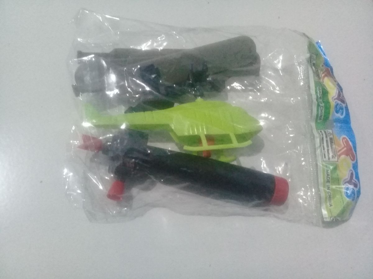 Helikopter tarik kecil