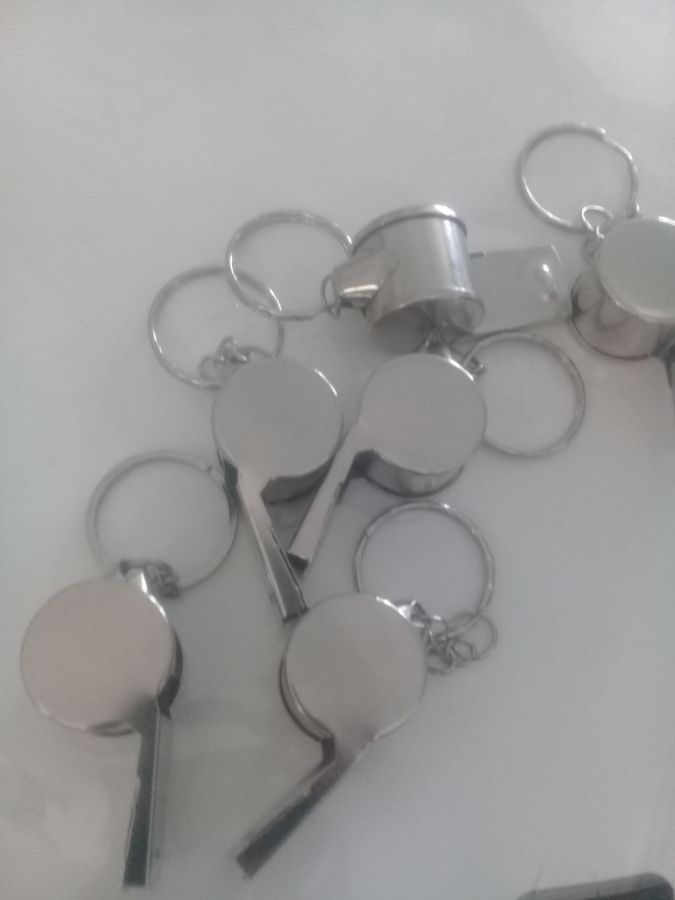 Gantungan kunci peluit stainles
