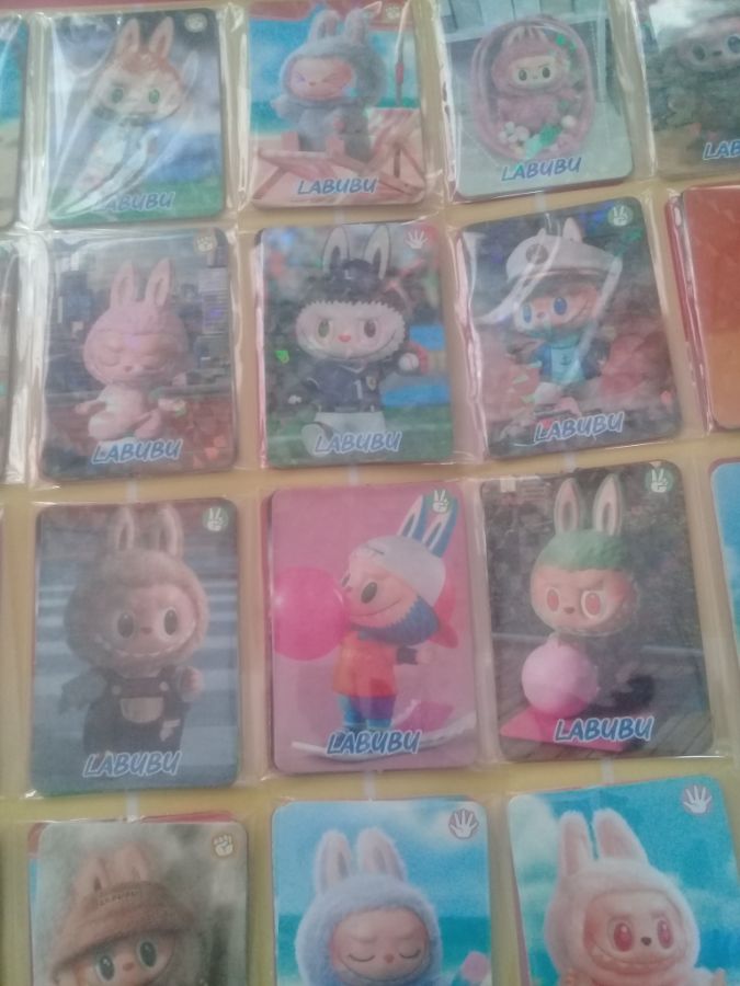 Kartu labubu lembar